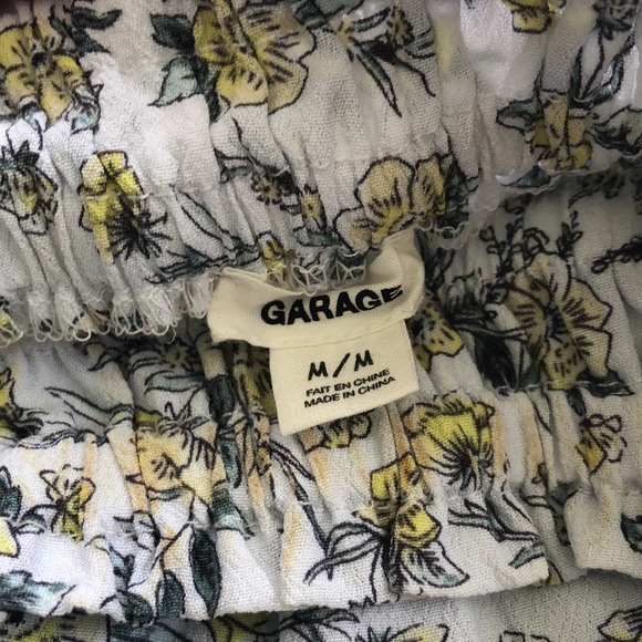 Off-the-shoulder Crop Top - Picture 2 of 5